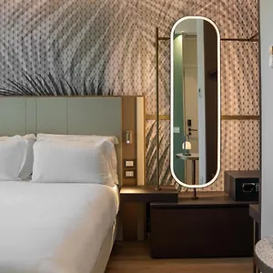boutique-hotel-martini-17.italymilanhotels.net/