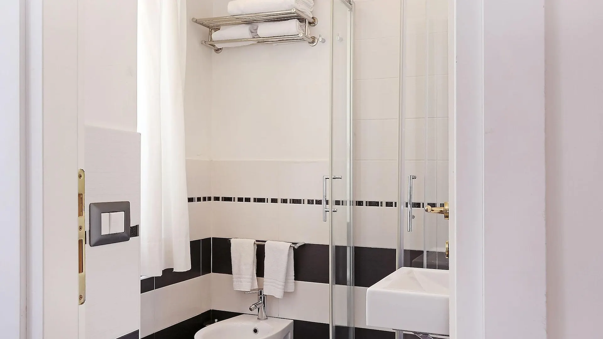 Daplace - Hqh Colosseo Rome Guest house
