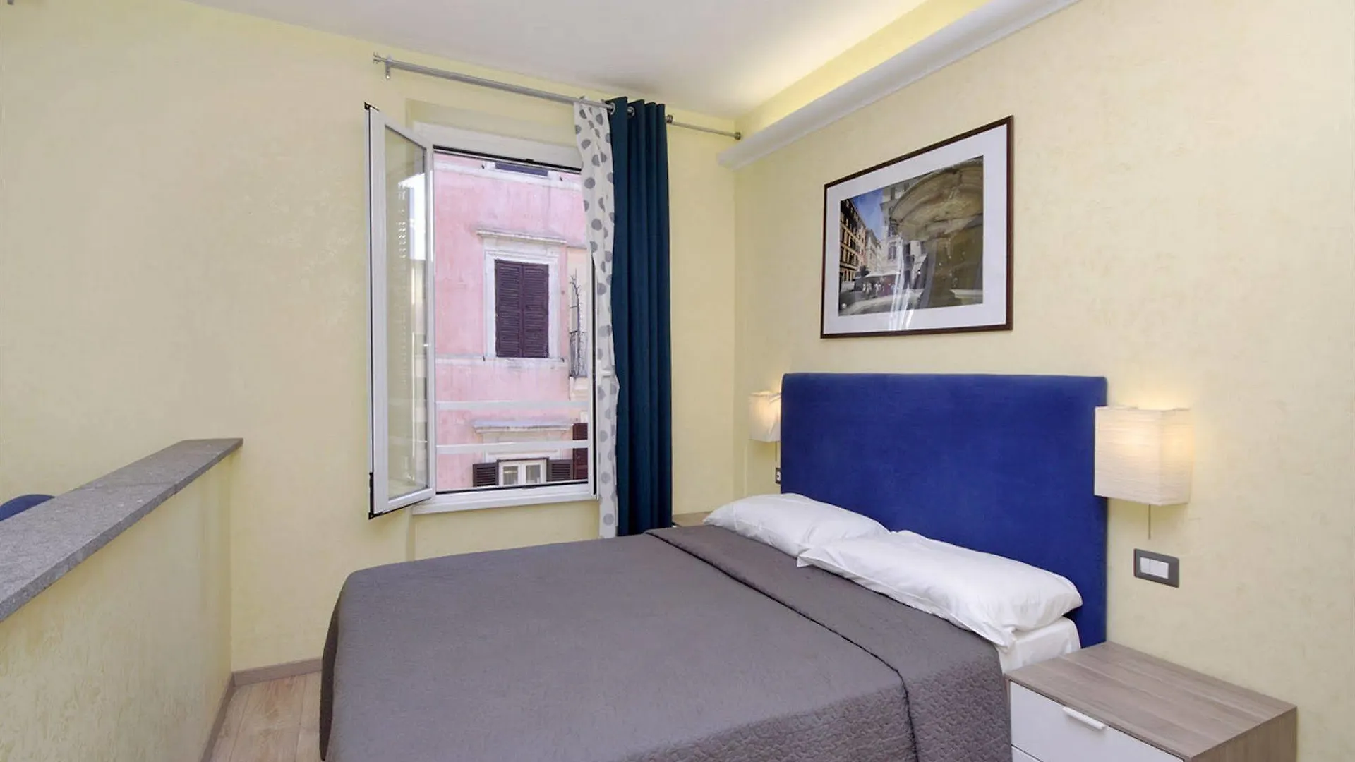 Daplace - Hqh Colosseo Rome 2*,